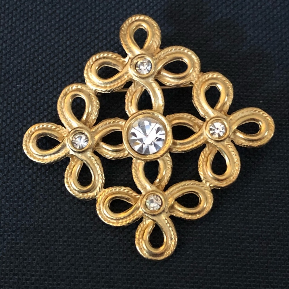 Vintage Openwork Rhinestone Brooch Pin - Picture 2 of 4